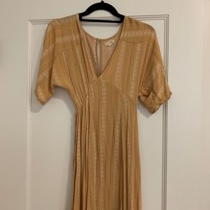 En Creme - Mustard Midi Dress